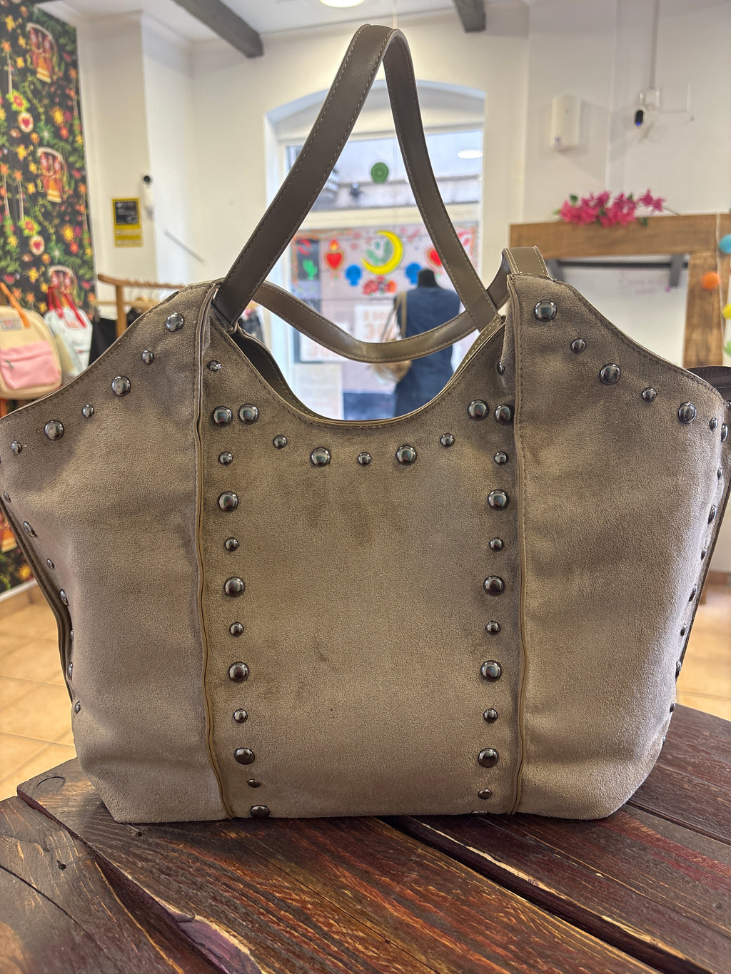 Bolso tachuelas