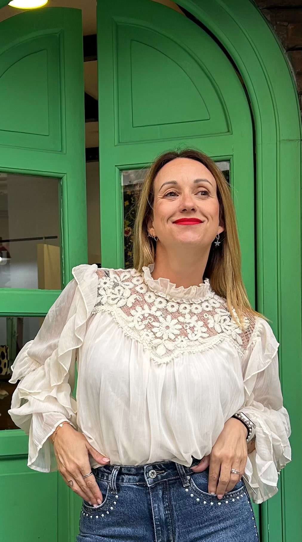 Camisa fluida con encaje