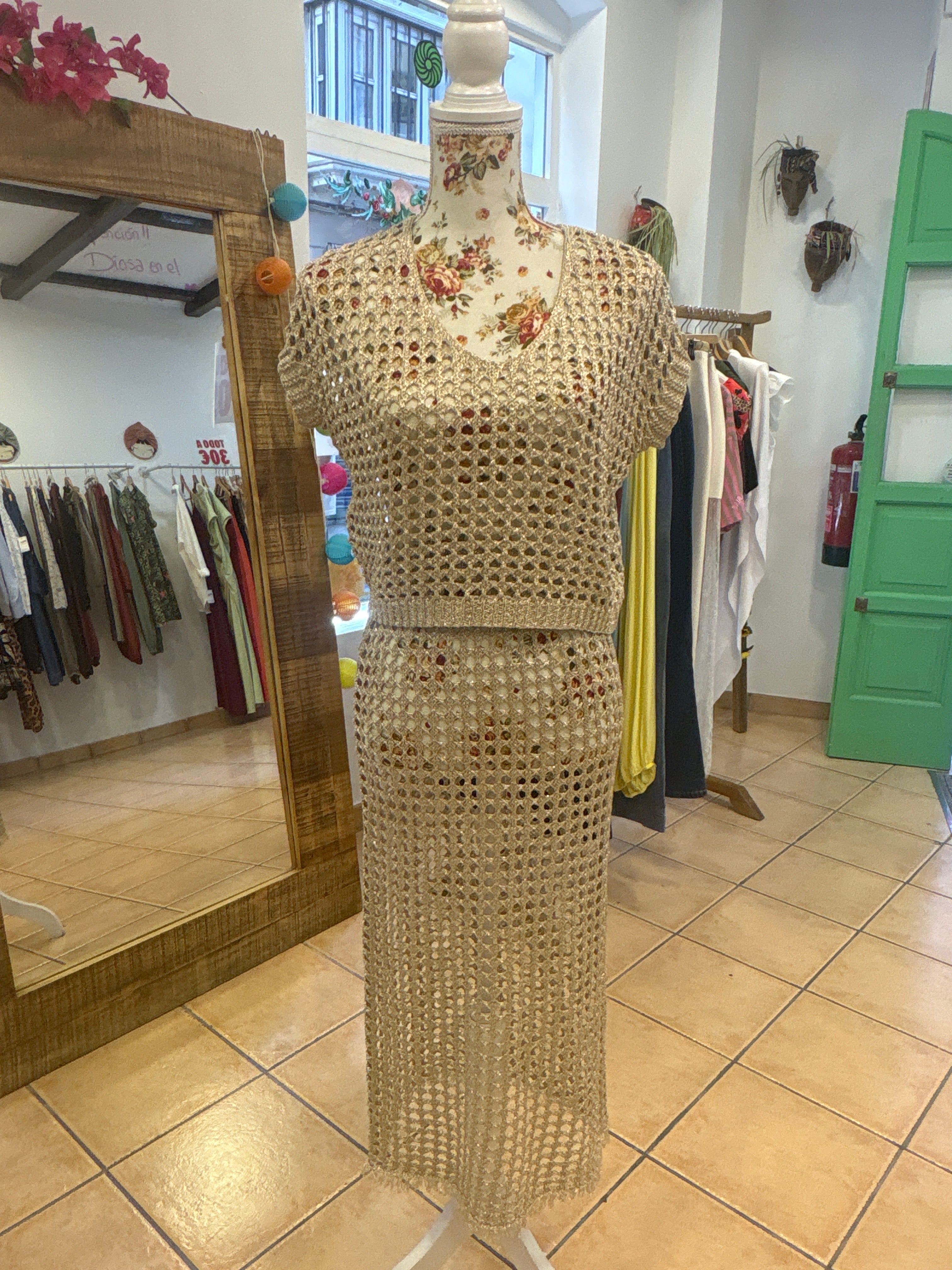 Conjunto de hilo dorado