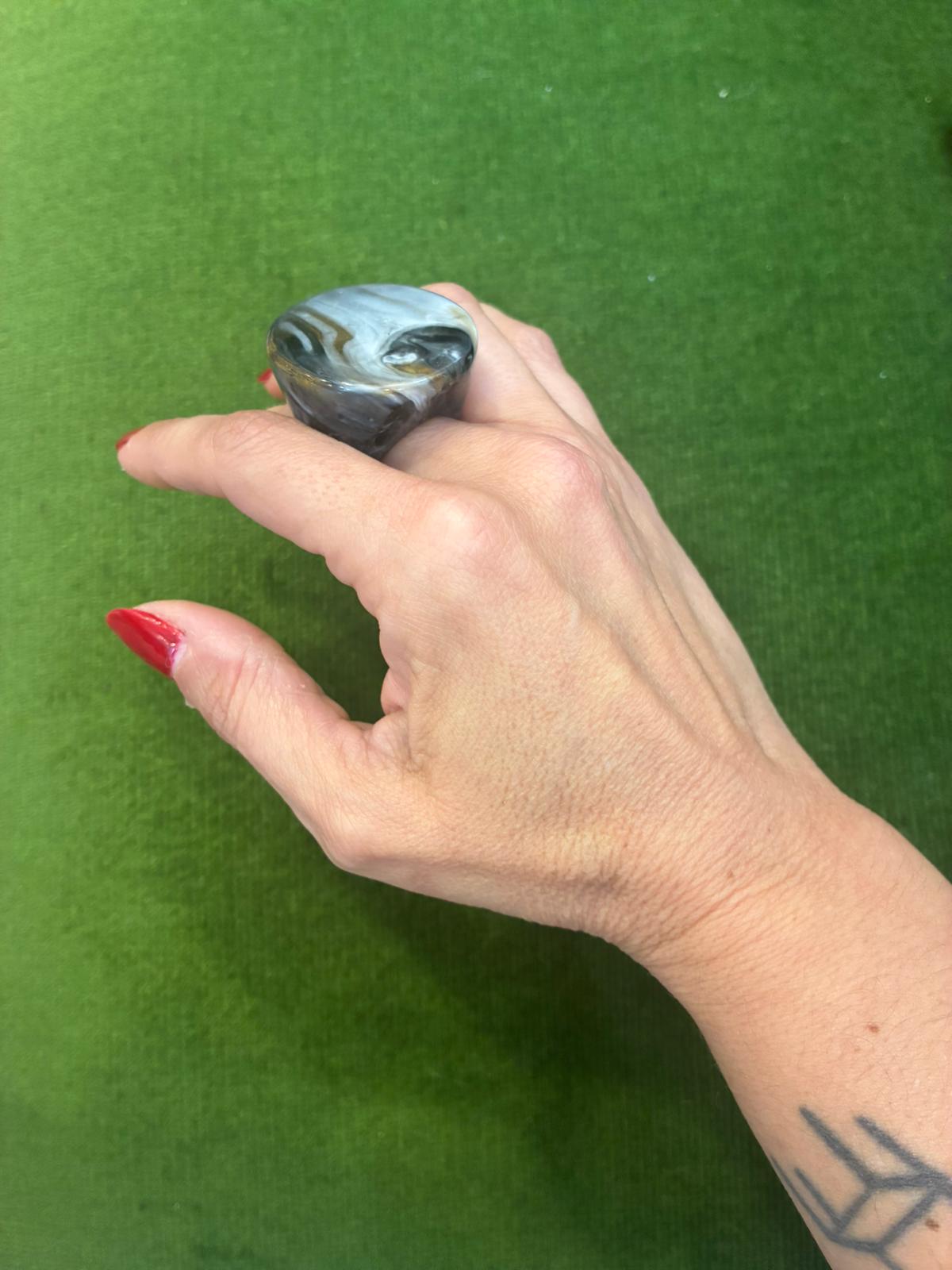 Anillo resina grande