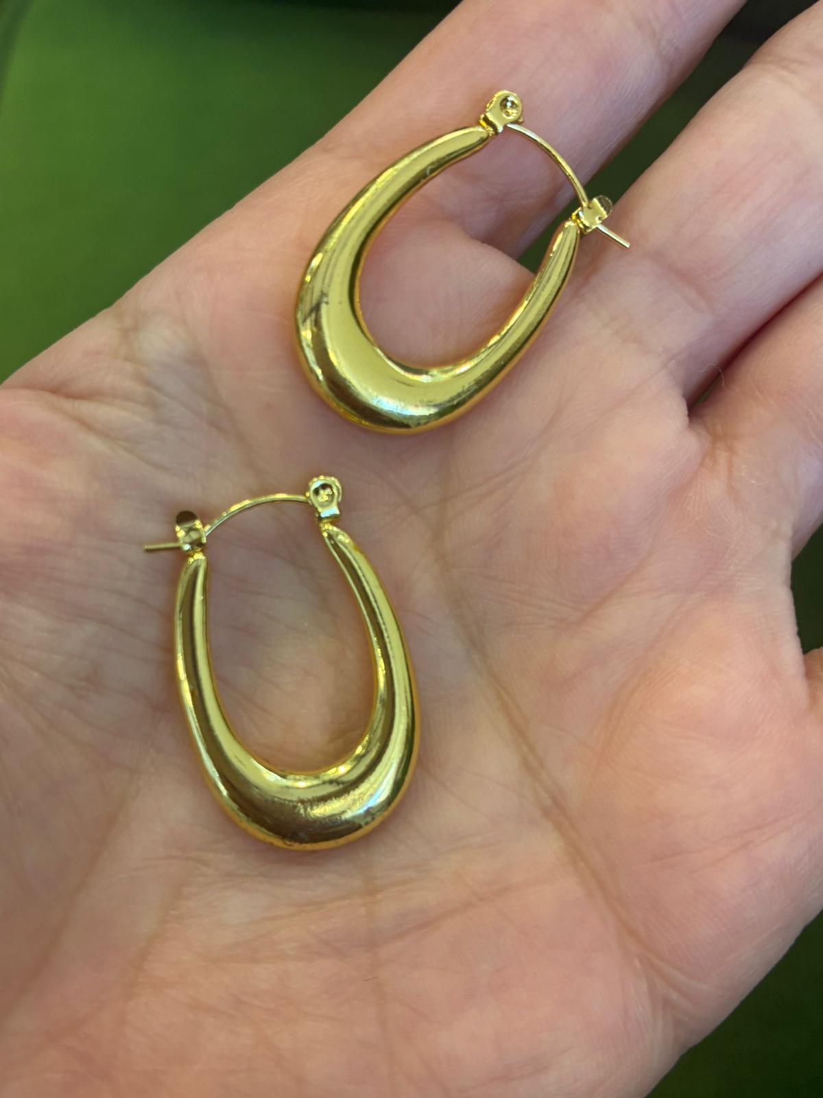 Aros en color dorado