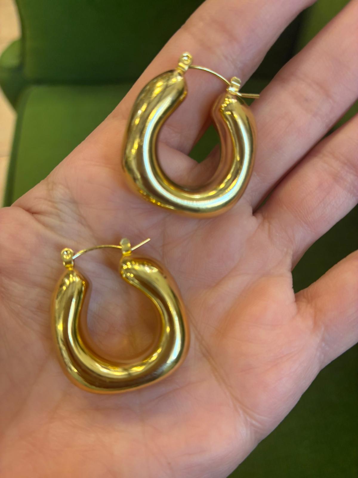 Aros en color dorado