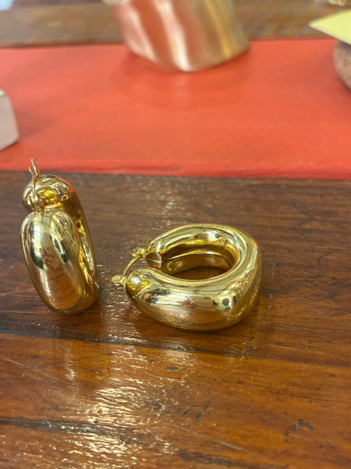 Aros en color dorado