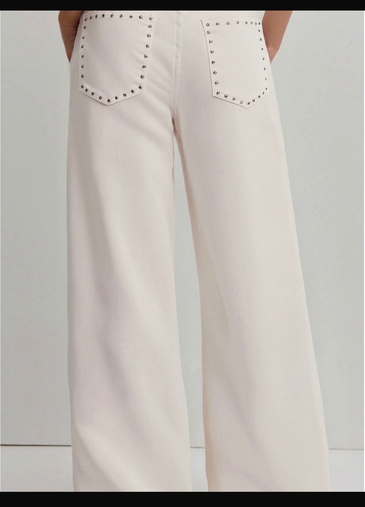 Pantalon tachas