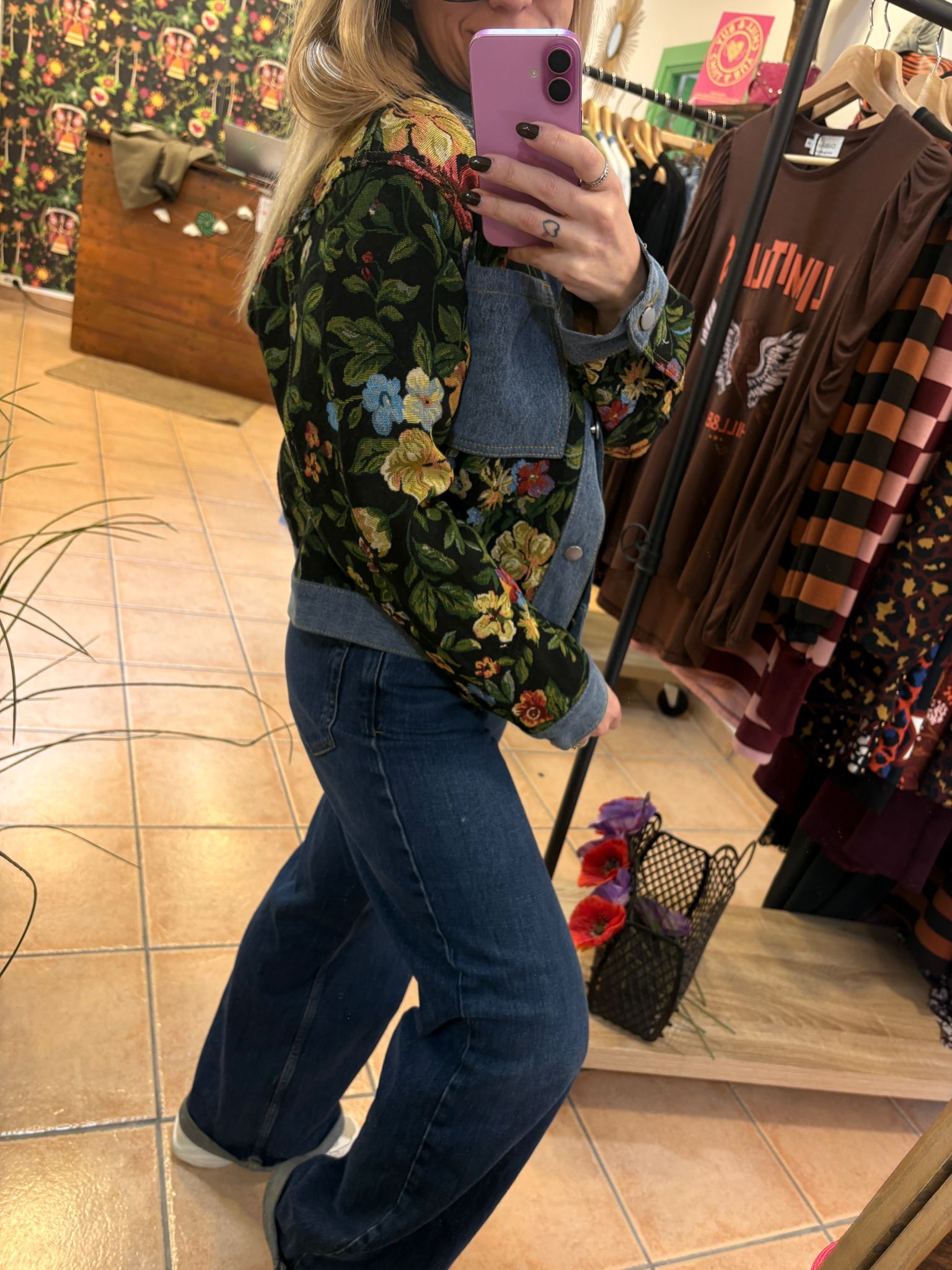 Chaqueta flores y denim