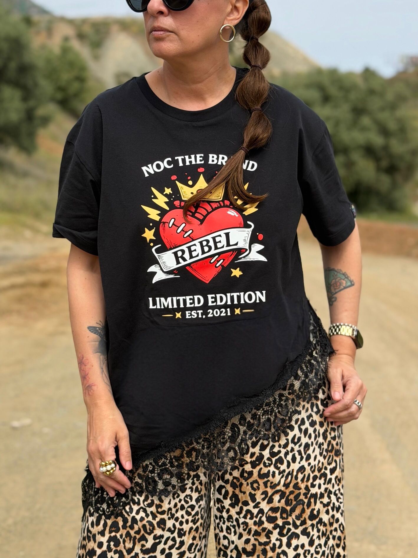 Camiseta REBEL